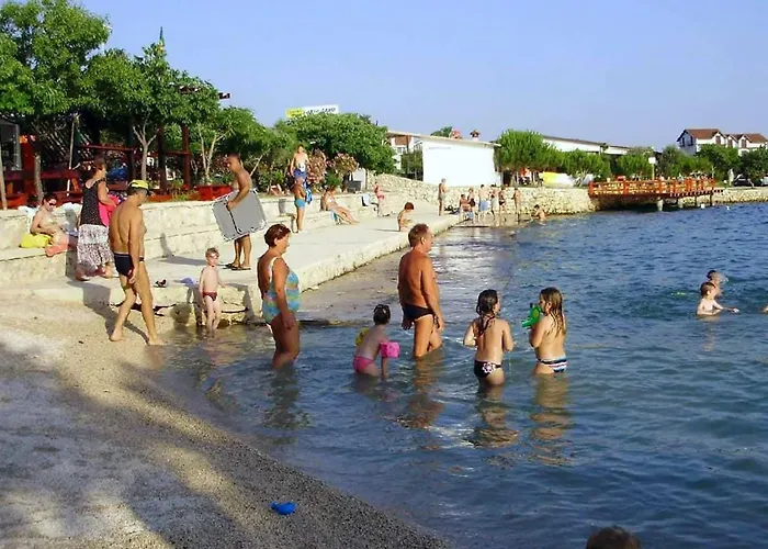 아파트 With Parking Space - 20799 비르